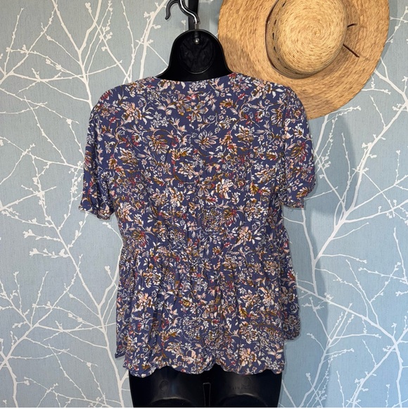 Isabel Maternity Blue Floral Rayon Blouse Size Medium Lightweight Top - Picture 2 of 6